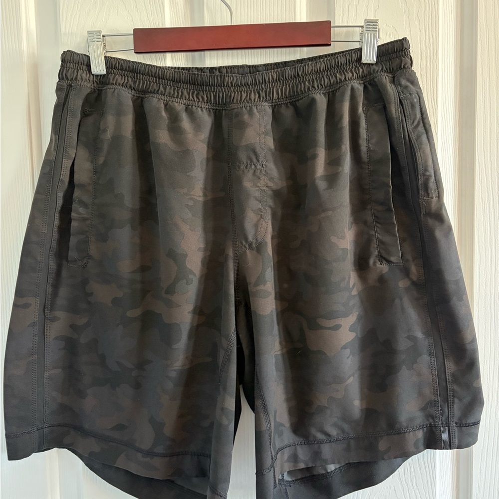 Lululemon men’s liner less shorts